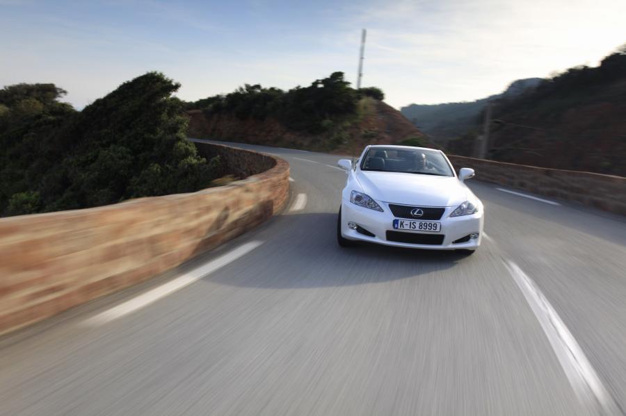 Lexus IS250C 2008 года  (фото 71 из 113)